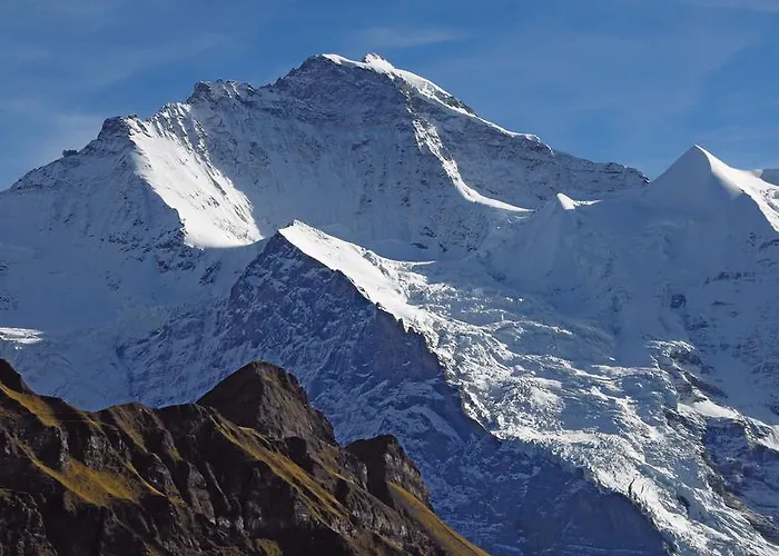 Jungfrau 劳特布龙嫩